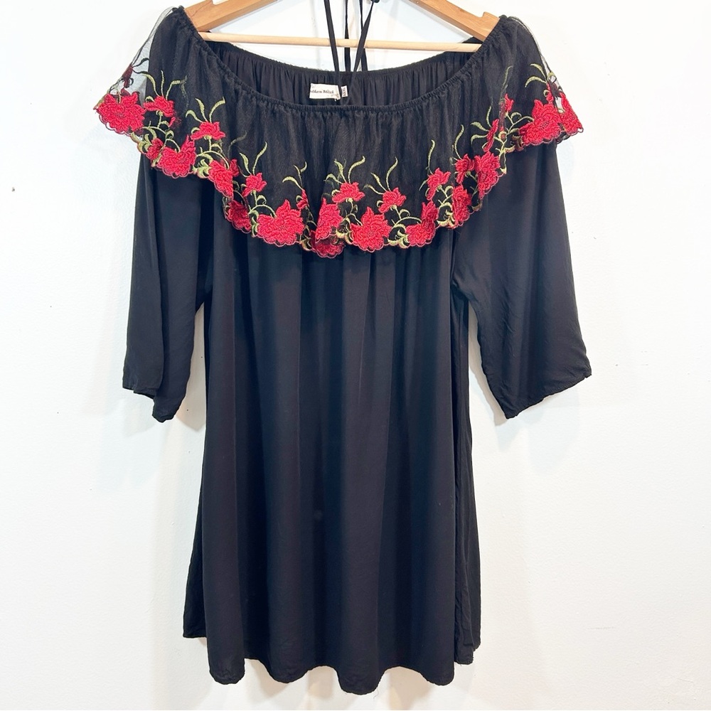 Southern Stitch XXXL Black Peasant Embroidered Red Roses Ruffle Bohemian Witchy